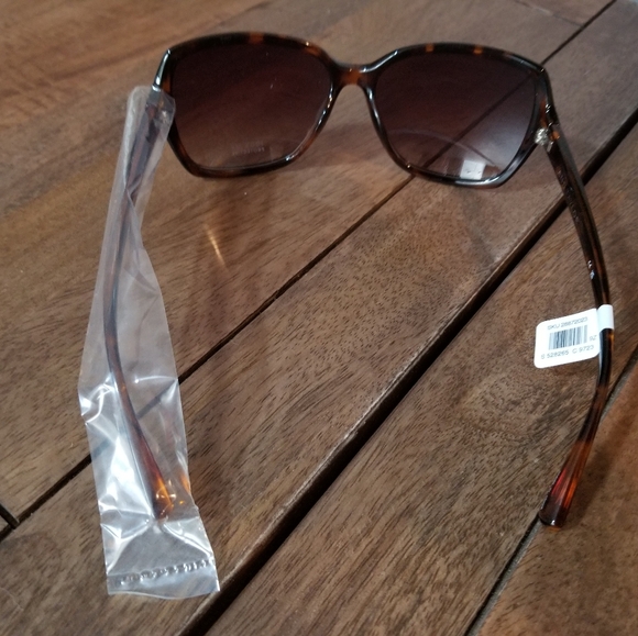 Ann Taylor Tortoise Shell Women's Sunglasses - Picture 4 of 8